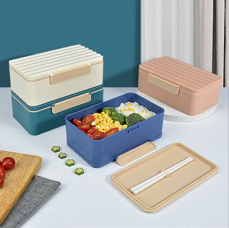 Lunch Box with Wave Design Lid
